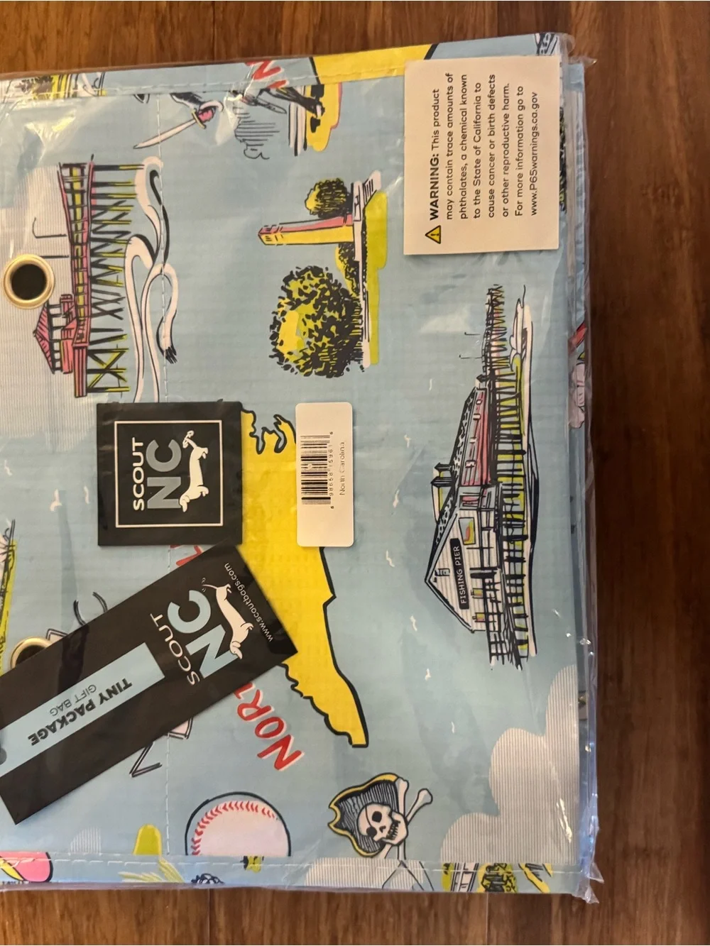 Scout Coastal NC Print Tote in Light Blue, Yellow and Green (6 bags)